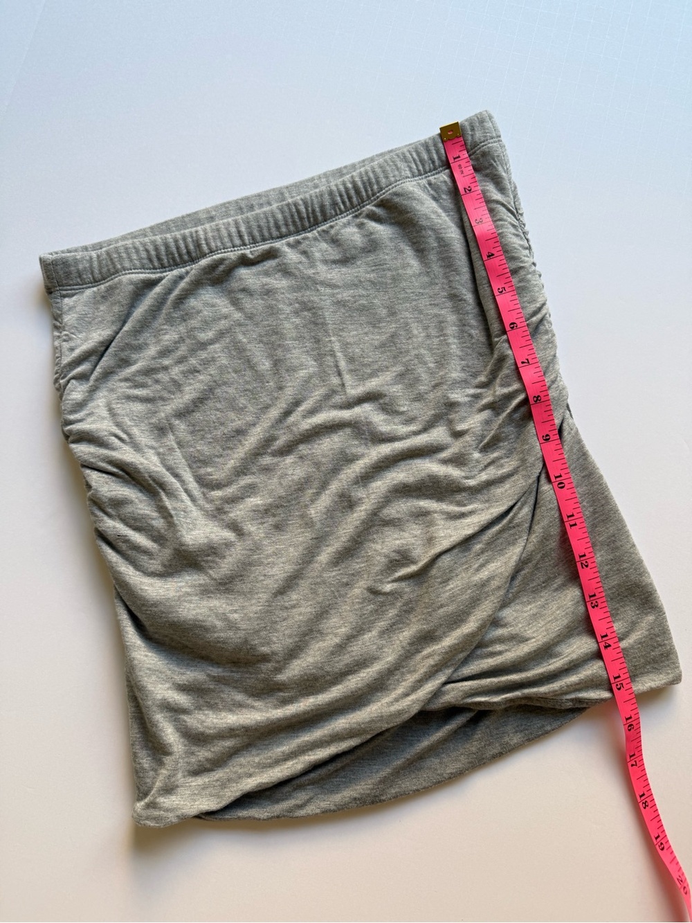 Bella Luxx Los Angeles Light Gray Ruched Women’s Mini Skirt, S - Picture 8 of 9